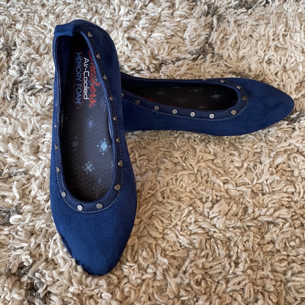 Flats - Picture 3 of 5